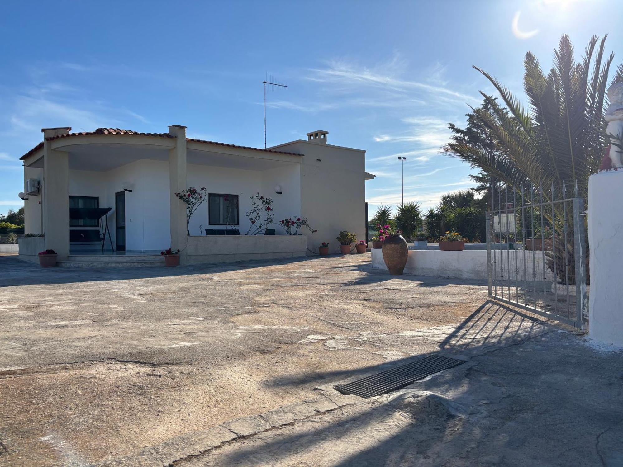 Lilly'S House Villa Torre Santa Sabina Exterior photo